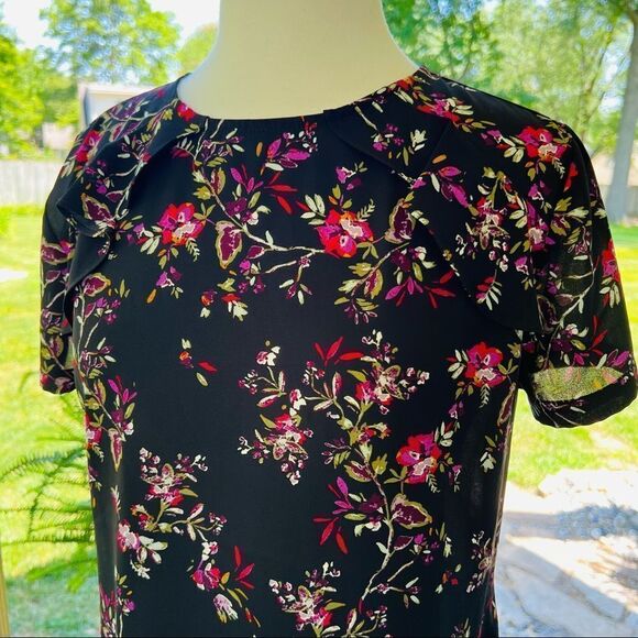 Van Heusen Black Floral Short Sleeve Blouse size medium - Picture 4 of 9